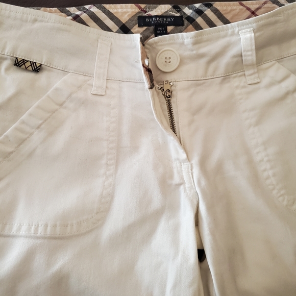 Burberry Women White Cropped/Capri Pants Size 4. - Picture 7 of 16